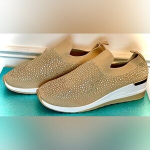 Sparkling Latte Slip-On Women's Sneakers Splash of Rhinestones SZ 8.5